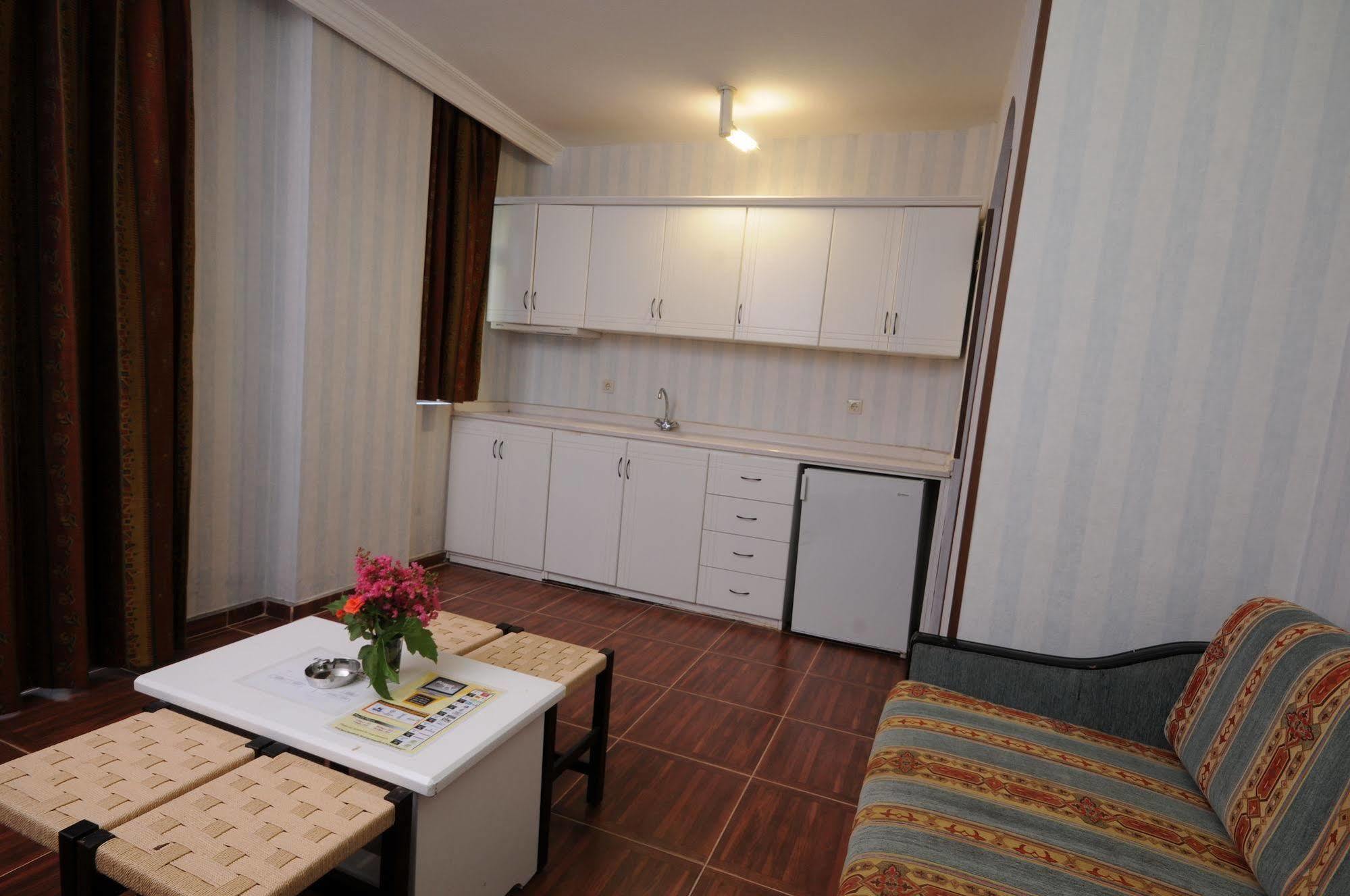 Exelsior Annex Aparthotel Мармарис Екстериор снимка